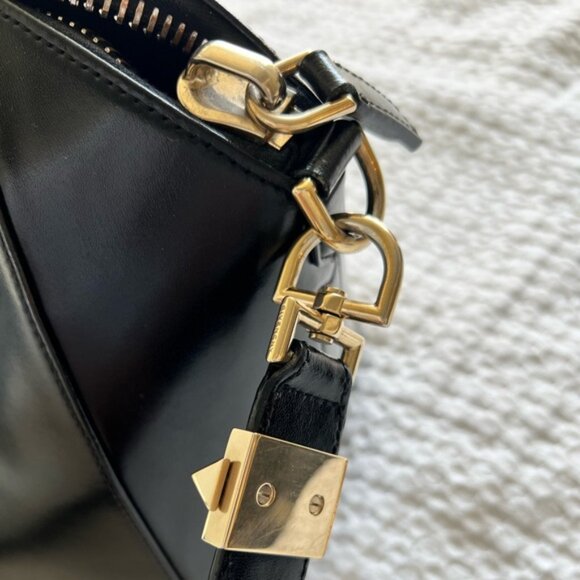 Givenchy Medium Antigona with strap - Picture 10 of 15